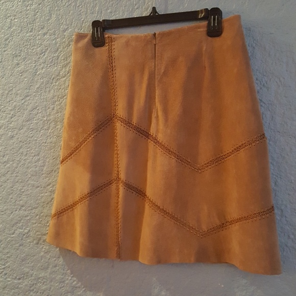 Brandon Thomas Suade Skirt - Picture 2 of 4